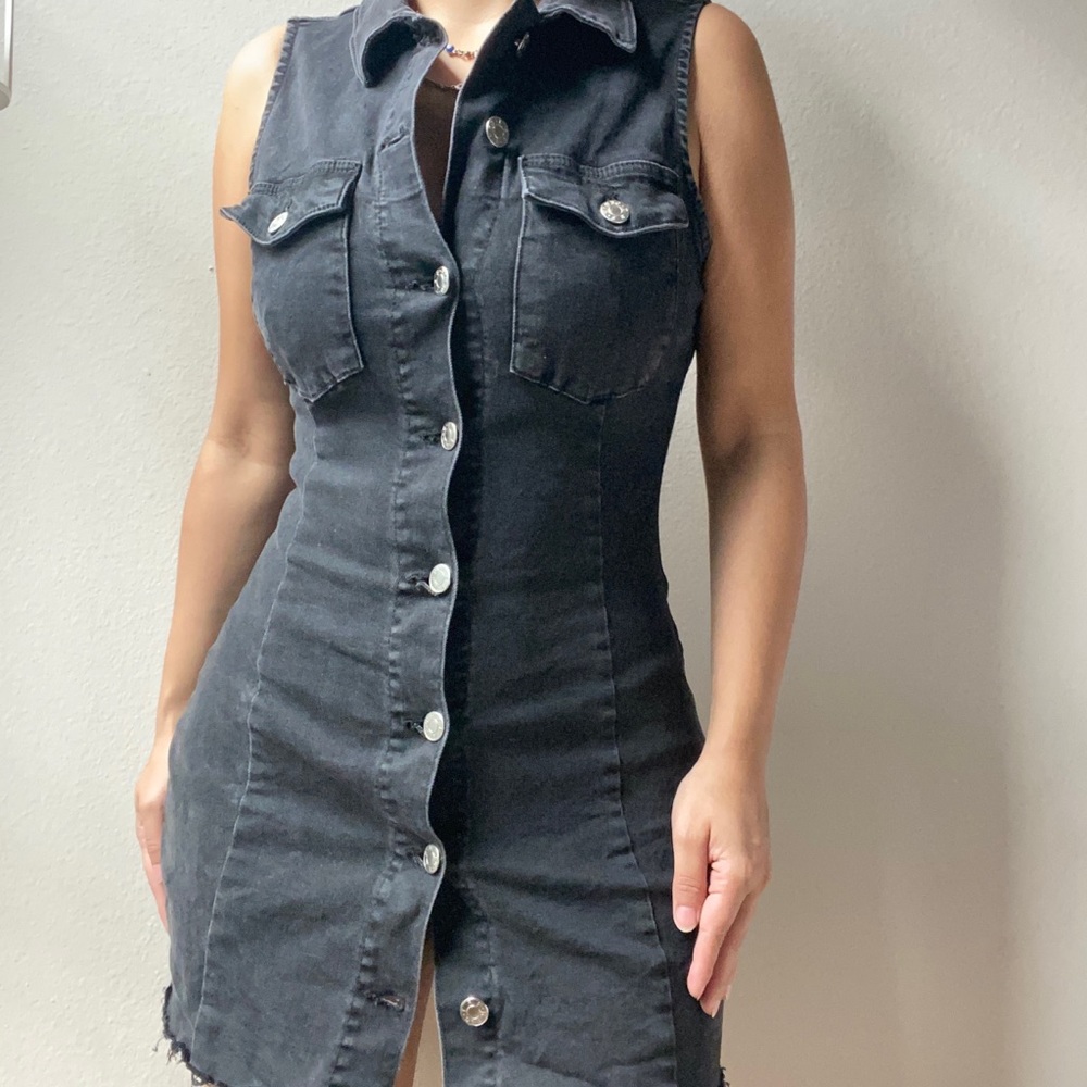 ZARA | black button up dress | condition: GOOD | size XS